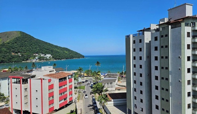 Apartment in Martim de Sá, 100 meters from the beach with sea view.