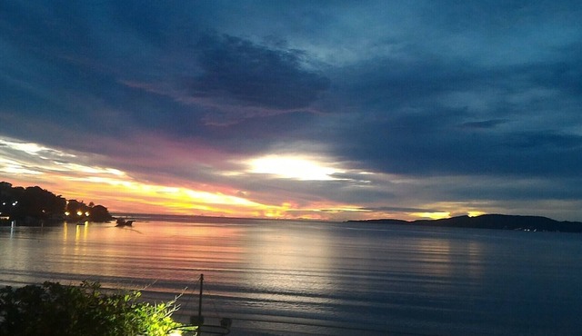 Apartment with 3 bedrooms and 3 balconies offering panoramic views of the entire Itapema beach.