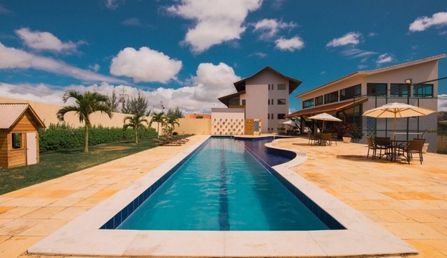 Apt. com Piscina, Churrasqueira e Área de Lazer Completa in Gravatá
