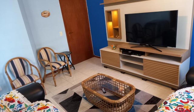 Apto 6 pessoas - Ar e Wi-Fi - praia da Enseada - Guarujá