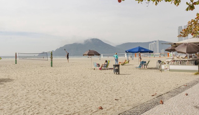 Apto a 50m da Praia em Balneário Camboriú P825