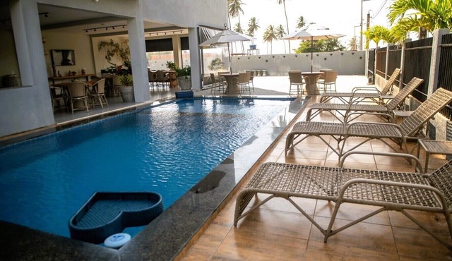 Apto com Piscina e Salão de Jogos a 100m da praia in Japaratinga