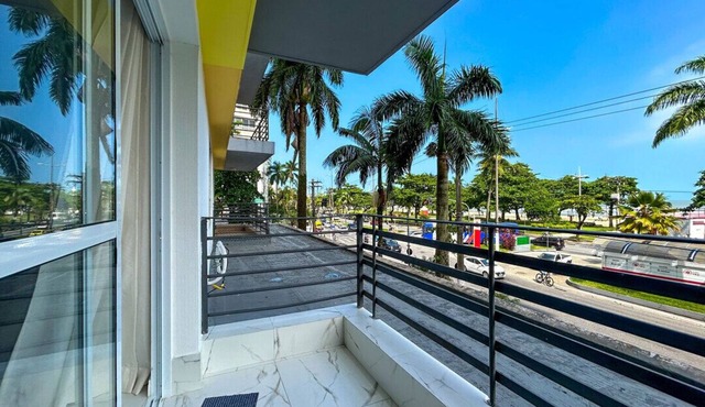 Apto estiloso e climatizado com wi-fi a beira mar in Santos