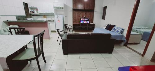 bairro Oliveira - casa 3 quartos com ar in Campo Grande