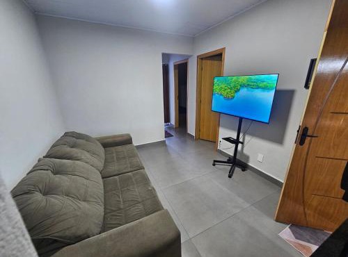 Baza um lugar perfeito para descansar, piscina aquecida solar, ar condicionado, garagem coberta e etc