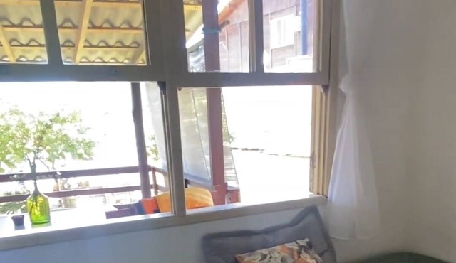 Beachfront house in Enseada de Brito, pets allowed. in Palhoça