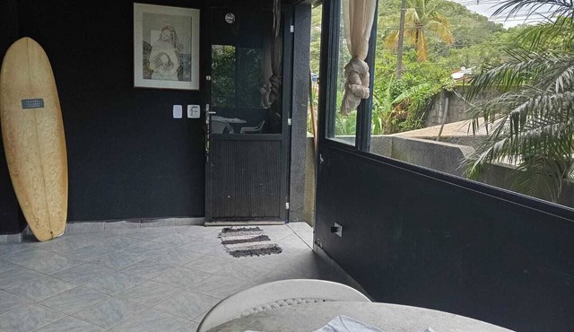 Beachfront suite in a family home in Maresias: Cross the street and experience the beach! in São Sebastião