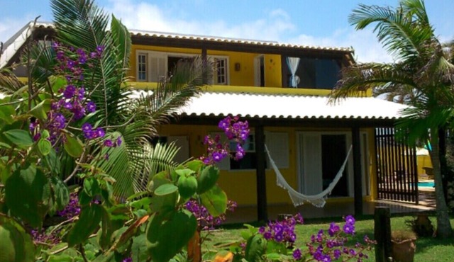 Beachfront! Wonderful house with pool and large garden.