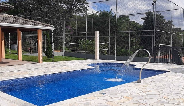 Beautiful country house in Mairiporã. Fresh air, lots of greenery and tranquility.
