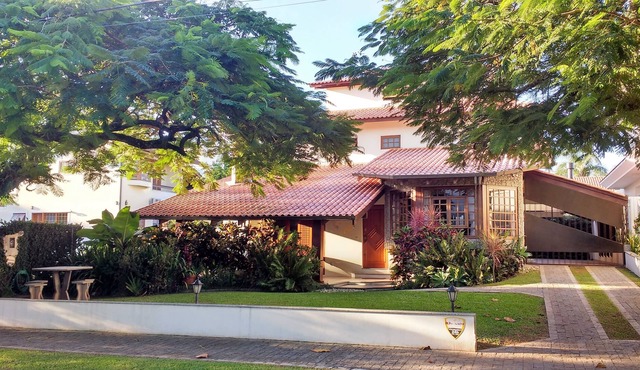 Beautiful, cozy, comfortable,functional house - near the beach and shopping area