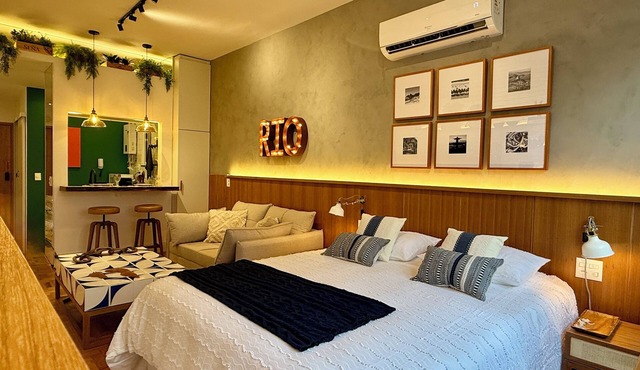 Beautiful, fully furnished loft, close to the beach and subway. in Rio de Janeiro