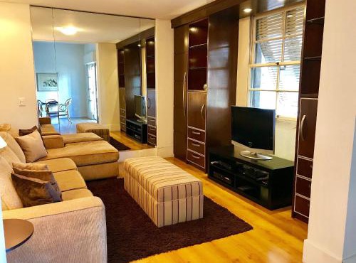 BHaus Family Republica - Grand Apartment 126m2 e 2 suítes - Prédio Histórico - Centro - Ao lado do metrô - Acomoda 4 pessoas in São Paulo