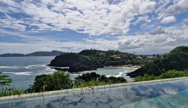 AMAZING HOUSE WONDERFUL SEA VIEW 4 suites/8 people/gourmet/pool.