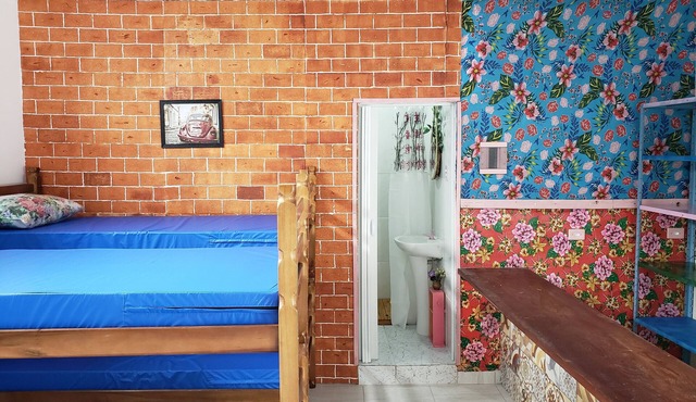 Bunk bed in mixed dormitory in Perequê Mirim