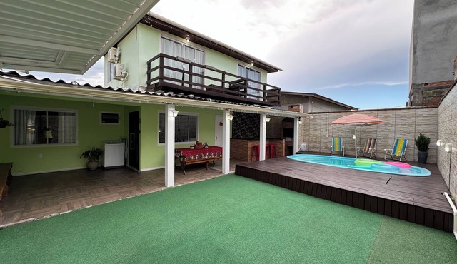 Casa com Piscina em Florianópolis, a 9 Minutos do Aeroporto- Para até 14 Pessoas