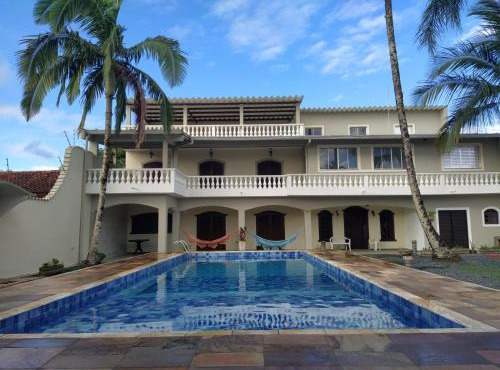 Carnaval a partir 5 diárias - 15 pessoas- Linda Casa de praia com Super piscina 12x5 Novinha com 3 níveis, Wi-Fi, Tv led,jardim , churrasqueira completa in Itanhaém