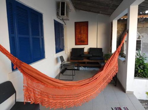 casa à 200 metros da praia e calçadão e a 300 do centro in Peruíbe