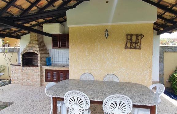 Casa aconchegante 200m da praia WIFI NETFLIX área gourmet externa muito conforto para até12 pessoas