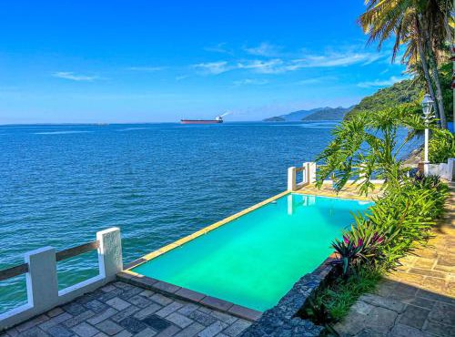 Casa beiramar com piscina na Ilha de Itacuruca RJ in Mangaratiba