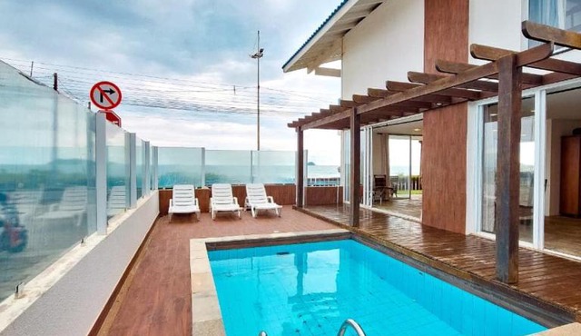 Casa Blue - Oceanfront in Itaguacu