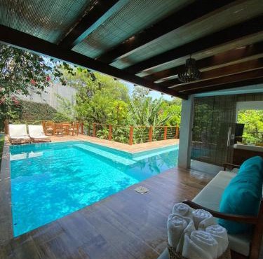 Casa com Piscina, 3 Suites, sala de estar e cozinha completa in Morro de São Paulo