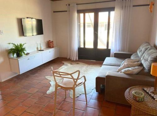 Casa com piscina a beira mar
