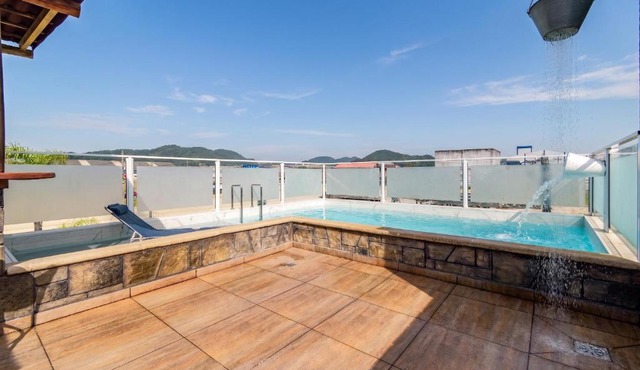 Casa com Piscina Churrasqueira e Ar Condicionado