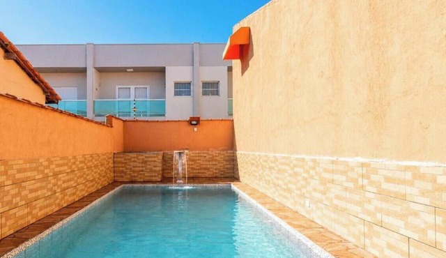 Casa com Piscina em Itanhaem a 350 metros da Praia
