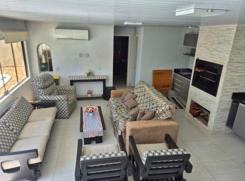 Casa completa Centro de Xangri-lá, perto do mar