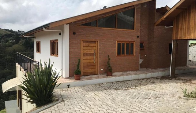 Casa completa com vista próximo ao Capivari