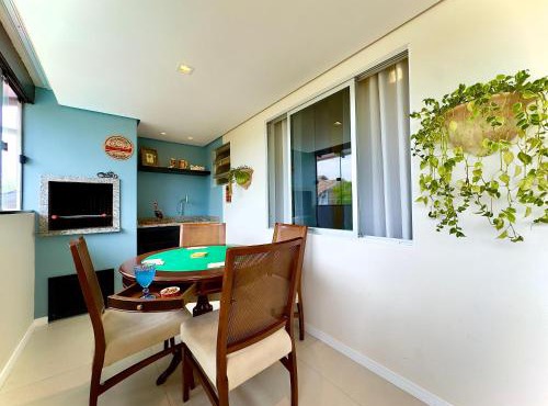 Casa Completa com Piscina Churrasqueira Wi-Fi a 300m da Praia Acomoda 10 Pessoas, 3 Quartos com Ar-Condicionado
