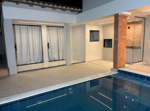 Casa completa em Itaúna - conforto e lazer perto da praia