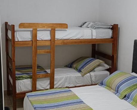 Casa con Piscina y quincho Adonai in Posadas