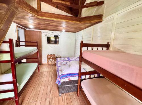 Casa de 2 quartos e 1 mezanino na ilha do Mel próximo ao mar