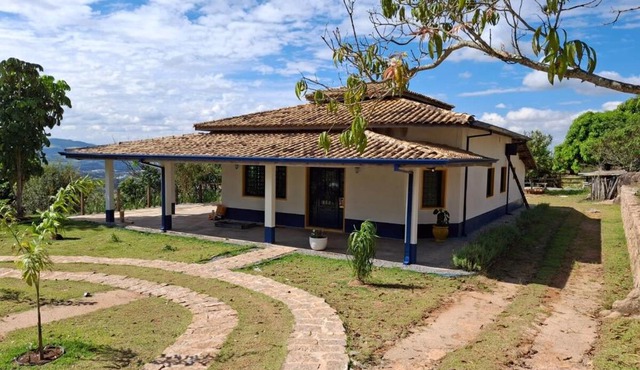Casa de campo com varanda e paisagem deslumbrante in Morungaba