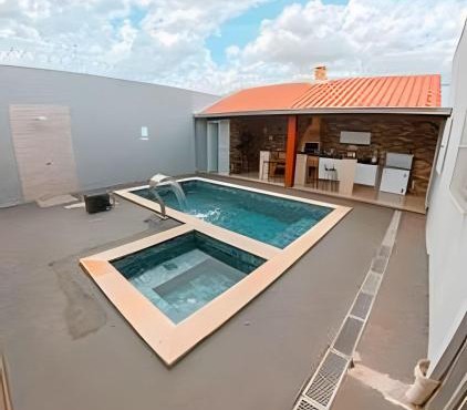 Casa de temporada completa, piscina em Uberaba in Uberaba