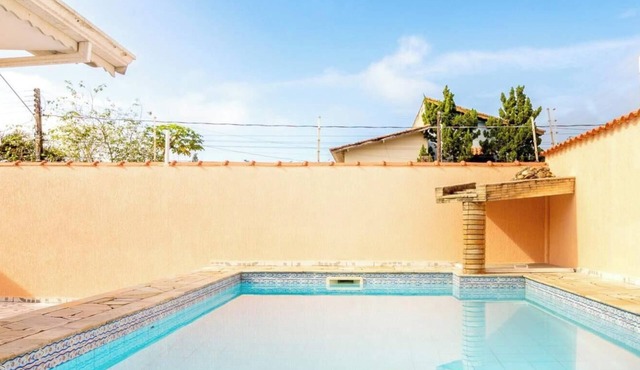 Casa em Peruíbe com Piscina e Churrasqueira