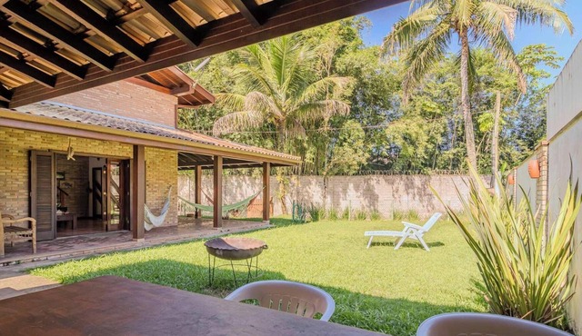 Casa em Ubatuba com Churrasqueira e acesso ao rio