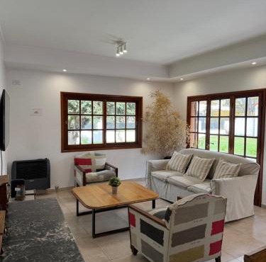 Casa Franklin, A media cuadra de la laguna!