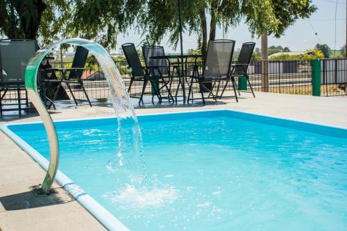 Casa GRANDE con piscina y bien ubicada, es exclusivo para tu familia y no se comparte con otros in Pântano Grande
