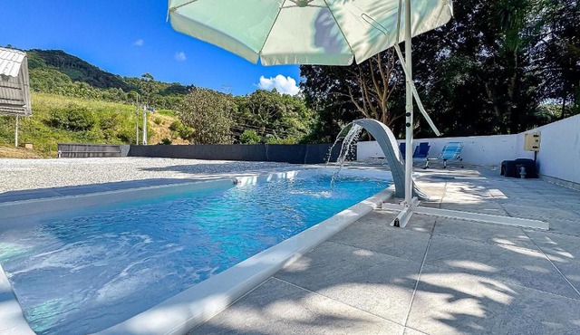 Casa p/até 15 pessoas Piscina + Churrasq + Sinuca