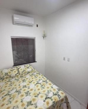 Casa para alugar no período da cop 30 , 3 minutos de onde serão realizados os eventos climáticos, casa ampla com garagem churrasqueira, piscina, terraço arejado, 3 quartos sendo 2 suítes climatizadas, sala com sofá cama e tv por assinatura in Belém