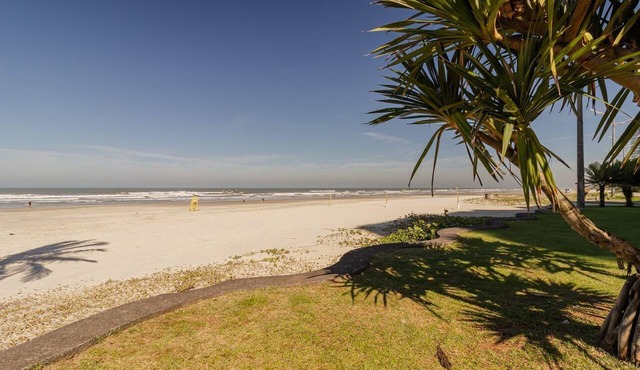 Casa Pet Friendly c/Churrasqueira 350 m da Praia