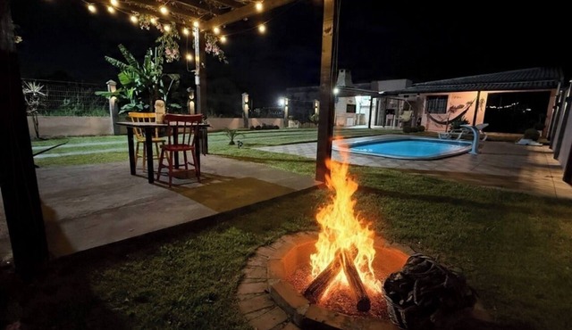 Casa Rosa in Balneário Gaivota, 600m from the beach.