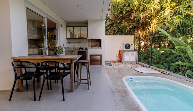 Casa Serena | Oceanfront, Heated Pool, Jacuzzi & Fireplace