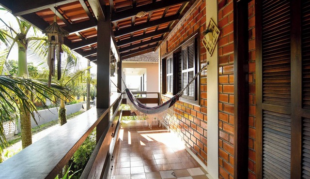 Casarão c/Terraço, 150m da Praia em Itajubá P2354