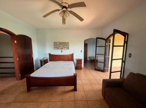 Chácara do Nari - Casa com Piscina em Condomínio Fechado