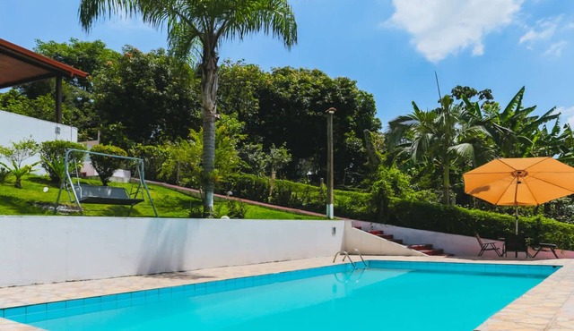 Chácara em Araçariguama com Piscina e Área Gourmet