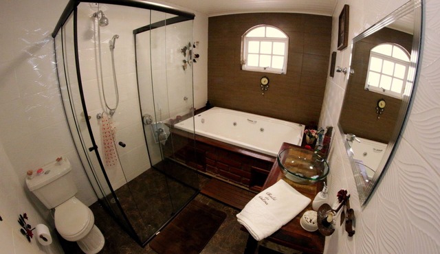 ('CHALÉ DA COLINA') TYPICAL ENGLISH VICTORIAN CHALET FOR UP TO 7 PEOPLE (WITH HYDRO) in monte verde