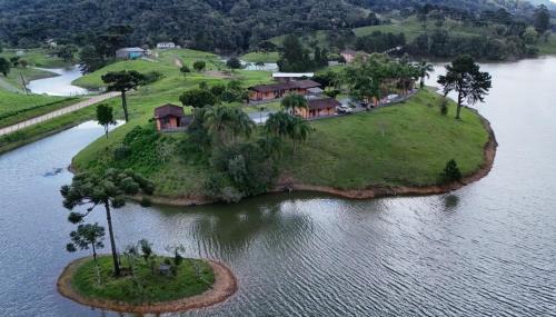 Chalés Paraíso das Ilhas - Alto Cedros. in Rio dos Cedros